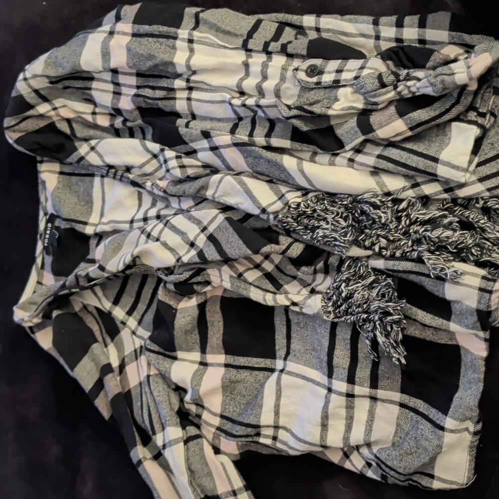 🆕 TORRID Black Plaid Fringe Kimono